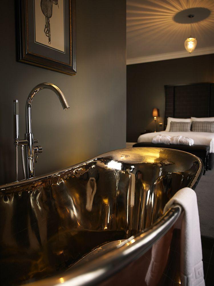 Paddocks House Hotell Newmarket  Exteriör bild